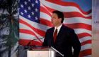 "أشواك الهجرة" تدمي ديسانتيس غداة ترشحه للبيت الأبيض