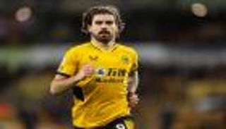 خطوة واحدة تفصل برشلونة عن حسم أولى صفقاته الصيفية