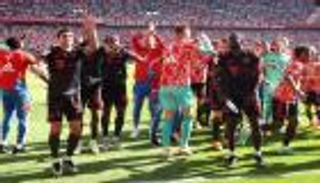 في عيد ميلاده.. كانسيلو بطل مسابقتي دوري في موسم واحد