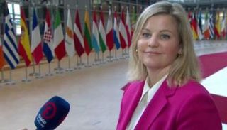 وزيرة التجارة الخارجية والتعاون الإنمائي في هولندا ليسجي شرينيماخر