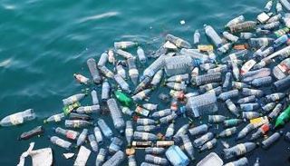 النفايات البلاستيكية