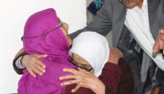 لقاء الشقيقتين في مراكز الاقتراع