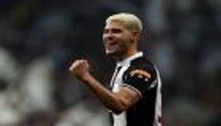 هدف ريال مدريد.. برشلونة يوجه أنظاره نحو نجم نيوكاسل