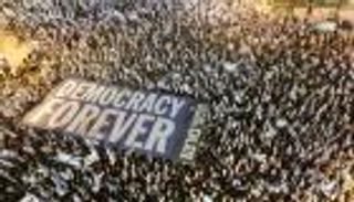 أعلام فلسطينية في مظاهرات إسرائيل.. تراجع الأعداد بالأسبوع الـ21