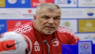 كوزمين أولاريو مدرب الشارقة الإماراتي