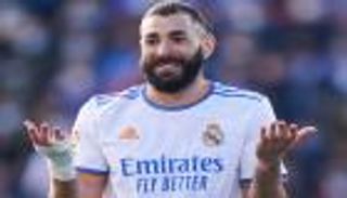 حل مفاجئ.. أنشيلوتي يعثر على بديل كريم بنزيما داخل ريال مدريد