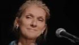 تدهور حالة سيلين ديون.. هل تعاني من صعوبة في المشي؟ (فيديو)