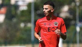 بدر الدين بوعناني لاعب منتخب الجزائر