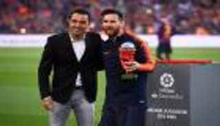 لم يلعب به من قبل.. تشافي يمنح ميسي مركزا غريبا في برشلونة