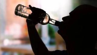 حوادث التسمم والوفاة بسبب الكحوليات المغشوشة تتكرر في المغرب - أرشيفية