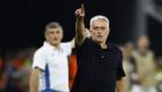 كم عدد بطولات جوزيه مورينيو الأوروبية وكم مرة خسر النهائي؟