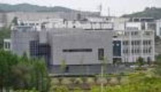 "تسرب كورونا من مختبر".. عالم صيني يفجر مفاجأة