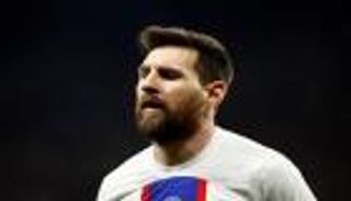 من أجل ميسي ورفاقه.. الهلال يتخلص من ثنائي الفريق