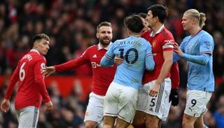 معلق مباراة مانشستر يونايتد ومانشستر سيتي