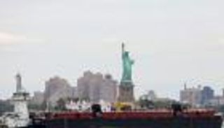 انتعاش النفط والأسهم بعد زوال "غمة" سقف الدين الأمريكي