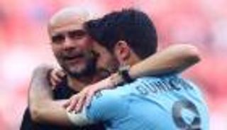 بالدموع.. سيتي "غوارديولا" ملك الألقاب الإنجليزية