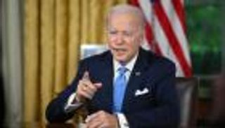 أمريكا تتفادى التعثر.. "بايدن" يوقع مشروع قانون رفع سقف الدين