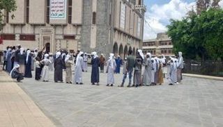 أطفال أفارقة في معسكرات حوثية