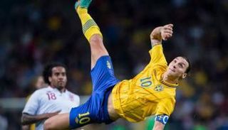 إبراهيموفيتش يسجل هدفه الشهير في إنجلترا