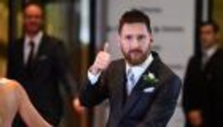 تحول درامي برعاية الليغا.. اجتماع مفاجئ يحسم عودة ميسي إلى برشلونة