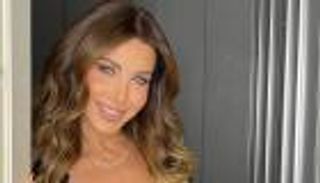نانسي عجرم بإطلالة جريئة ومثيرة بـ"الأسود".. والجمهور غاضب