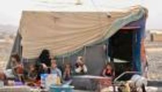 المأساة تتفاقم.. حمى الضنك تفتك بالنازحين في مأرب اليمنية