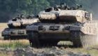 "هشاشة" الدبابات الغربية.. معركة أوكرانيا تكشف نقاط الضعف