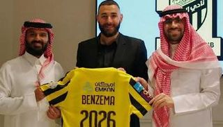 كريم بنزيما مهاجم الاتحاد السعودي الجديد
