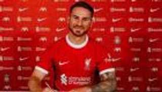 بطل كأس العالم.. ليفربول يتعاقد مع ماكس أليستر