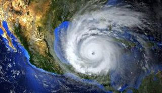 لا تأثير للإعصار على دولة الإمارات