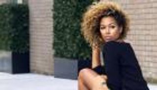 كورا غوتييه.. أسرار في حياة زوجة كريم بنزيما (صور)