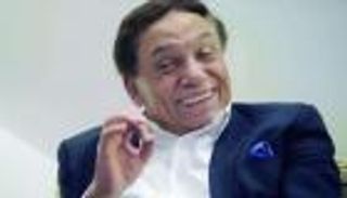 هل حضر عادل إمام عزاء الجندي المصري محمد صلاح؟