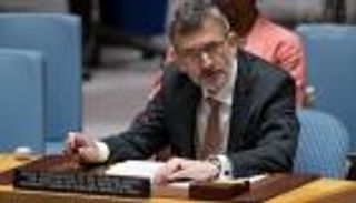 جديد الأزمة السودانية: كارت أحمر في وجه المبعوث الأممي