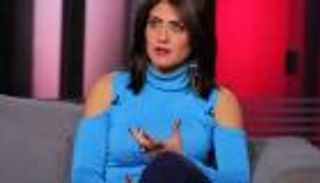 هيدي كرم تدافع  عن "قرش الغردقة": سمكة جائعة تبحث عن طعام (فيديو)