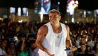 عمرو دياب يغني بـ"الفصحى" مع كاظم الساهر.. ما القصة؟ (فيديو)