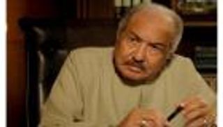 مذكرات حمدي أحمد.. كواليس صراعه مع الرئيس مبارك ومنع أعماله من العرض (خاص)