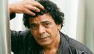 مشاكل صحية.. سر انسحاب محمد منير من فيلم "سواح"