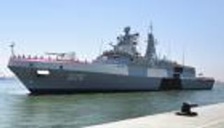 "القهار".. قوة ضاربة تنضم للأسطول البحري المصري