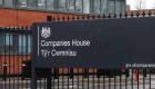 باختصار.. التجارة بين أمريكا وبريطانيا تترنح على جسر البيانات