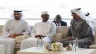 محمد بن زايد يبحث مع الرئيس الانتقالي لتشاد "العلاقات الثنائية"