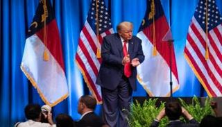 الرئيس الأمريكي السابق دونالد ترامب