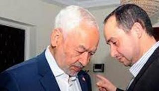 راشد الغنوشي زعيم إخوان تونس رفقة ابنه معاذ