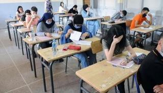 امتحانات البكالوريا في الجزائر - أرشيفية