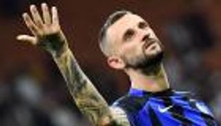 رغبة إنتر تُبقي الأندية السعودية خلف برشلونة في صراع جديد