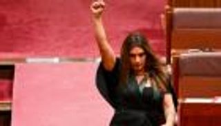 "اعتداء جنسي" بالبرلمان.. نائبة أسترالية تروي مأساتها تحت القبة