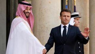 ماكرون يستقبل ولي العهد السعودي