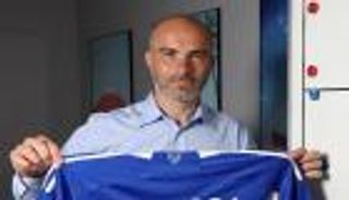 نحو العودة إلى البريميرليغ.. مساعد غوارديولا يقود أحلام ليستر سيتي