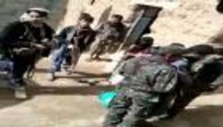 "روعتم الأطفال أهلككم الله".. صرخة نسائية في وجه جبروت الحوثي