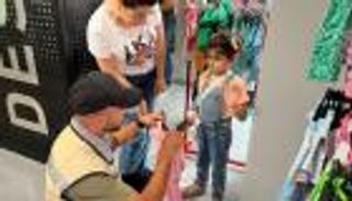 "الفارس الشهم 2".. توزيع "كسوة العيد" على 44 ألف مستفيد في سوريا