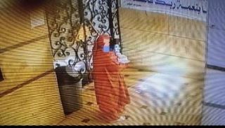 لحظة التخلص من الرضيعة 